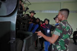 BUMN Hadir-Kegiatan Siswa di Yon Arhanudse TNI AD Page 3 Small