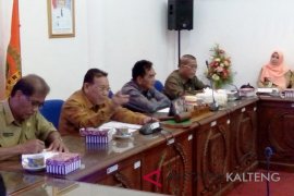 DPRD-Pemkab Barsel bahas lima raperda