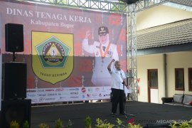 Pemkab Bogor membuka bursa lowongan kerja