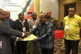 KPU Papua tetapkan Lukas-Klemen gubernur terpilih