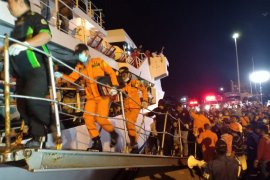 229 penumpang selamat sudah dievakuasi