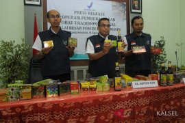 BPOM bongkar gudang obat tradisional ilegal di Tanah Bumbu