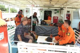 Dandim ikut lomba 17 Agustusan di Kampung Hijau Tentara