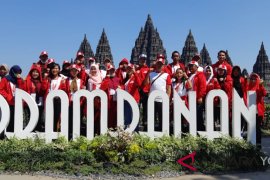 BUMN HADIR - SMN KUNJUNGI CANDI PRAMBANAN Page 1 Small