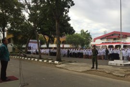 Rektor UIN Imam Bonjol tantang mahasiswa kritis terhadap lingkungan