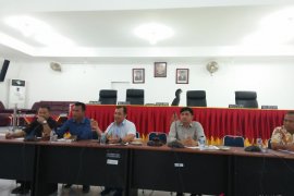 DPRD monitoring pembangunan jalan Desa Samasi