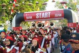 BUMN Hadir - Jalan sehat BUMN meriah dengan ratusan doorprize