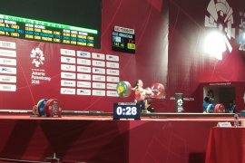 Lifter Iran-Uzbekistan bersaing di kelas 105+kg putra