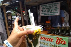 Sepenggal cerita di balik es cincau Sayuti