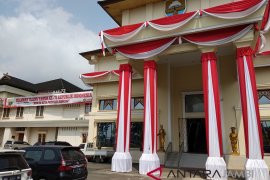 Gedung DPRD dipercantik sambut peringatan HUT RI