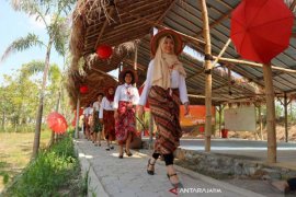 "Goeboek" Inggris Kampung Tumo Diluncurkan 19 Agustus