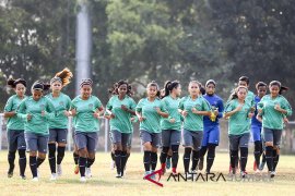 Timnas Sepak Bola Wanita Indonesia Mulai Berlatih Page 2 Small