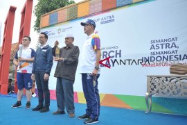 Obor Asian Games melintasi Jembatan Ampera Page 3 Small