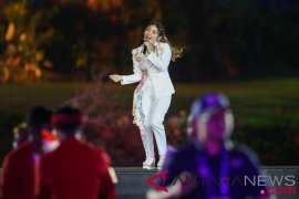 Via Vallen dendangkan "Meraih Bintang", Presiden Jokowi ikut goyang