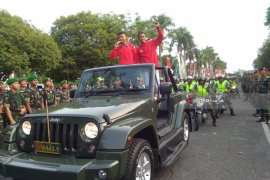 Pangdam dan Gubernur Jatim Beri Bonus Rifki