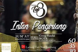 Siswa SMP Sawahlunto tampilkan randai di Festival Nan Jombang