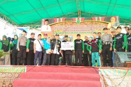 Jalan sehat Kahmi peringati HUT Kota Sambas