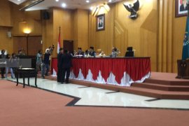 Pengesahan Perubahan Dua Nama Jalan di Surabaya Diwarnai Aksi "Walk Out"