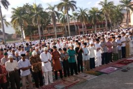 SHALAT IDUL ADHA PADANG Page 1 Small