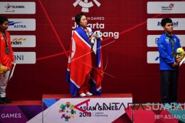 EMAS ANGKAT BESI PUTRI 48KG Page 1 Small