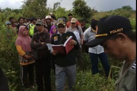 Hakim Tinjau Lokasi Perusakan Hutan Lindung di Gunung Lemongan