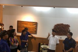 ISI pamerkan 95 karya kriya di "Jantung" Denpasar