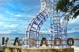 Pemkot Manado Tata Lokasi Wisata Pantai Malalayang