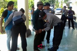 Ratusan personel gabungan amankan sidang putusan dugaan pembakaran mobil PT Hitay