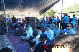 Wapres: Bangun kembali rumah, uang dari pemerintah