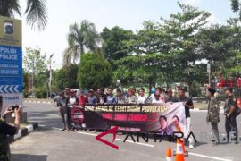 Elemen masyarakat Babel gelar aksi tolak diskusi GSI