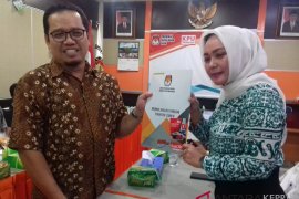 Caleg pindah partai belum diusulkan berhenti