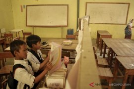 Ranjau tewaskan tiga siswa di Ukraina