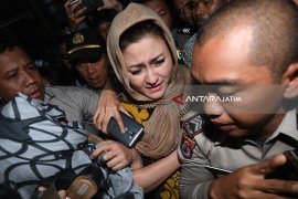 Istri Setya Novanto Datangi KPK Kordinasi Uang Pengganti