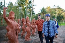 Banyuwangi Tawarkan Objek Baru Taman Terakota Gandrung