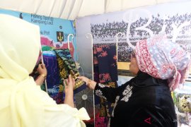 Dekranasda: kerajinan khas daerah mendukung promosi pariwisata