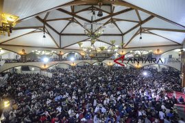 Doa bersama suporter Persib