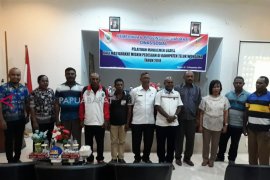 Satradar Kwandang Salurkan Air Bersih Wilayah Krisis