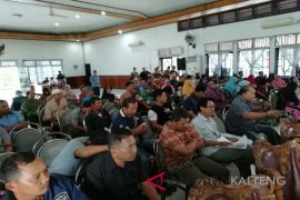 Puluhan pedagang Pasar Mangkikit Sampit permasalahkan penaikan harga kios