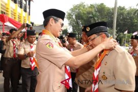 Bupati dan Sekda Agam terima penghargaan bidang pramuka