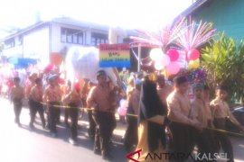 1.055 siswa pawai 1 Muharram