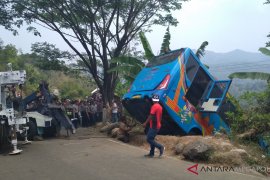 Besi pembatas di lokasi kecelakaan banyak dicuri