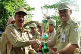 Gang Sepakat dan Jejangkit Juara Kebersihan