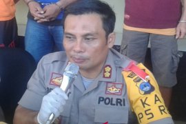 Polres tangkap dua tersangka pengangkut solar ilegal