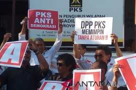 Jajaran kader dan pengurus PKS se-Bali mundur massal