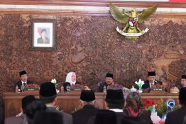 Gubernur Jatim Harapkan Bupati Bojonegoro Sejahterakan Petani