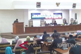 Pemkab Paser sampaikan nota keuangan APBD-P 2018