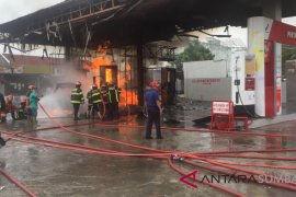 Flash - SPBU Sawahan Padang terbakar