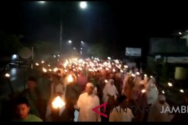 Tahun baru islam, masyarakat gelar pawai obor
