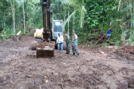 Masyarakat Karangasem apresiasi "TNI Membangun Desa"