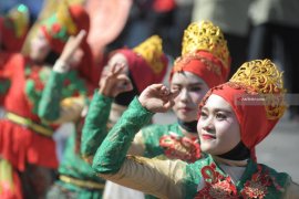 Tari Indahnya Membatik